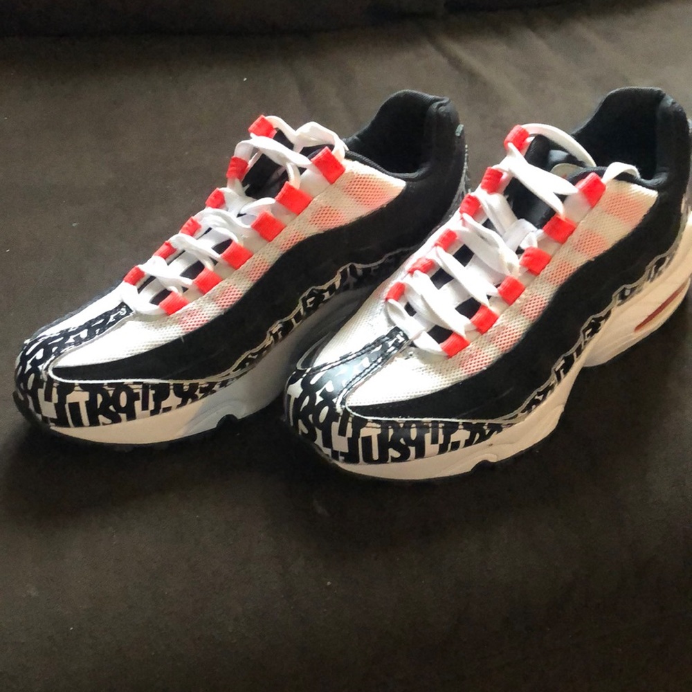Nike shoes only worn once